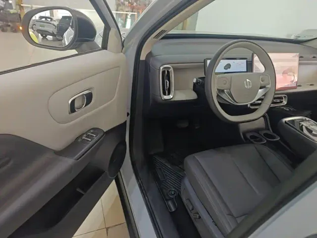 Leapmotor B10 — Фото автомобиля 15