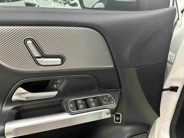 Mercedes-Benz GLB-Class — Фото автомобиля 9