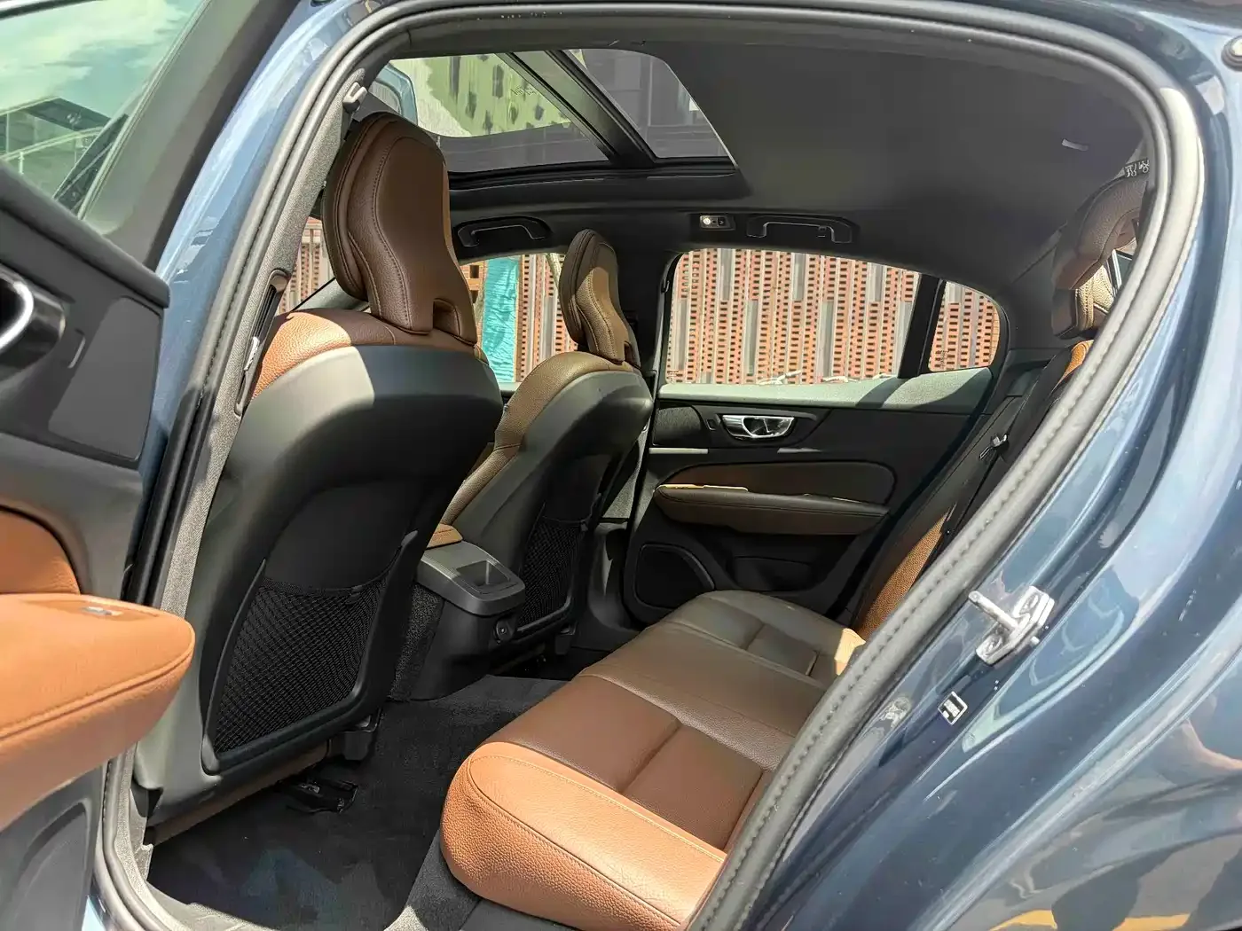 Volvo Volvo S60 2022 B4 Smart Comfort Luxury Edition — Фото автомобиля 16