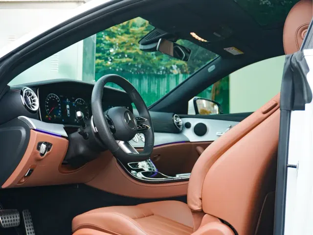 Mercedes-Benz E-Class — Фото автомобиля 20