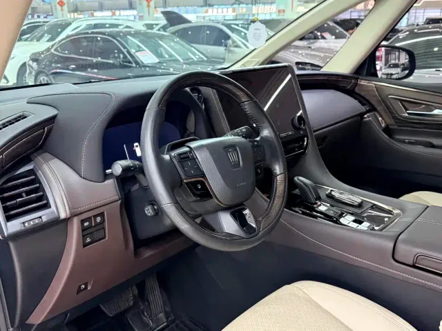 Toyota Vellfire — Фото автомобиля 9