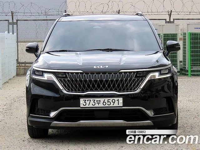 Фотография автомобиля — Kia Carnival 4th Gen