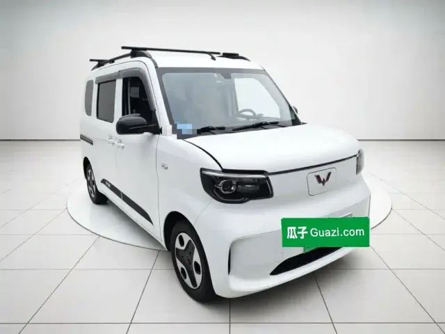 Wuling Zhiguang NEV — Фото автомобиля 3