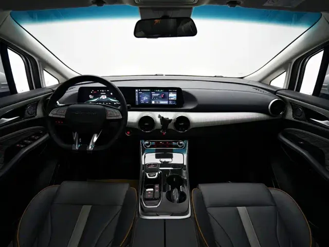 Forthing Yacht — Фото автомобиля 12