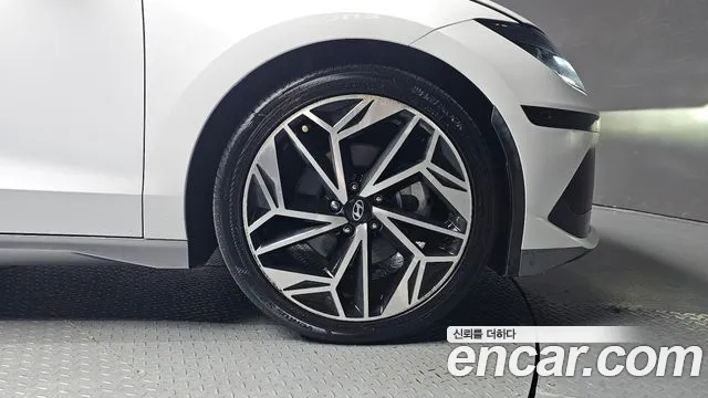 Hyundai Ioniq6 — Фото автомобиля 21