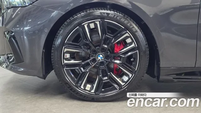 BMW i5 — Фото автомобиля 5