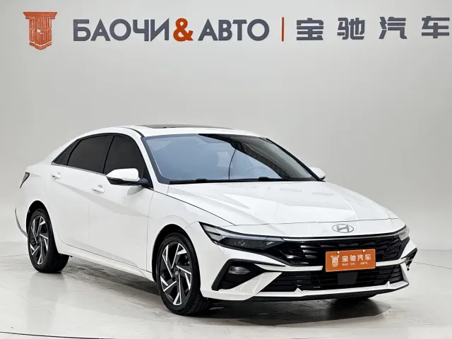 Hyundai Elantra — Фото автомобиля 3