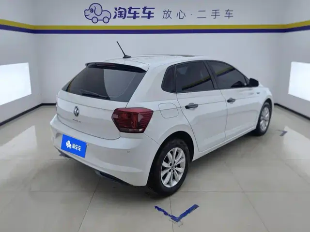 Volkswagen Polo — Фото автомобиля 3