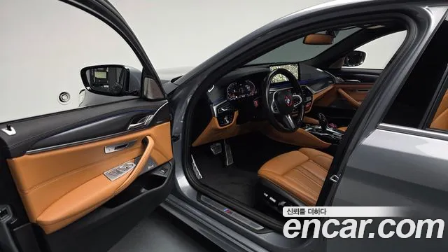 BMW 5 Series G30 — Фото автомобиля 15
