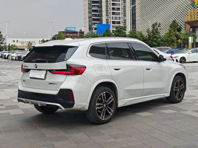 BMW X1 — Фото автомобиля 4