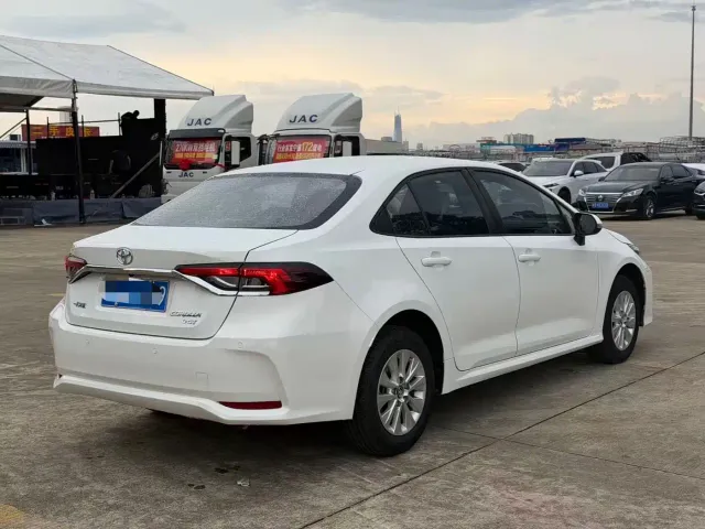 Toyota Corolla — Фото автомобиля 7