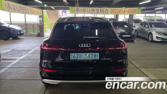 Audi e-tron — Фото автомобиля 19