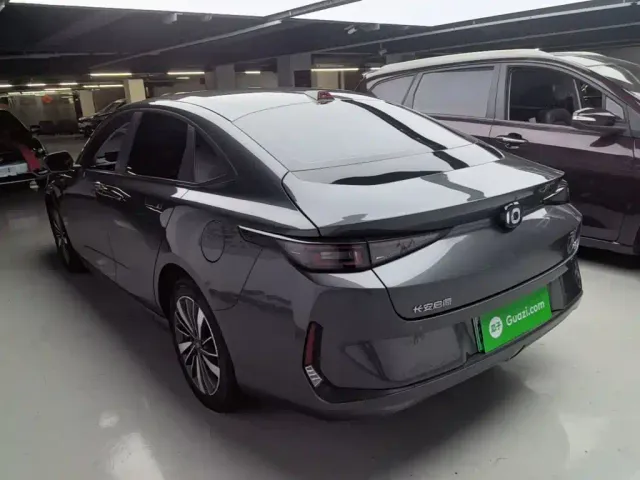 Changan Qiyuan A05 — Фото автомобиля 4