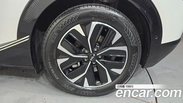 Kia EV6 — Фото автомобиля 17