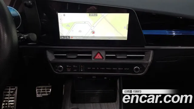 Kia Niro — Фото автомобиля 19