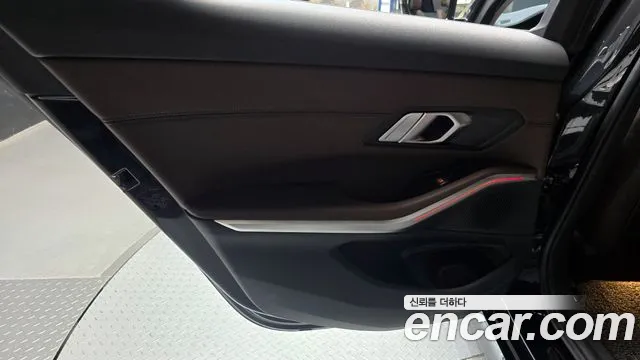 BMW 3-Series 3 серия (G20) 320i Luxury — Фото автомобиля 25