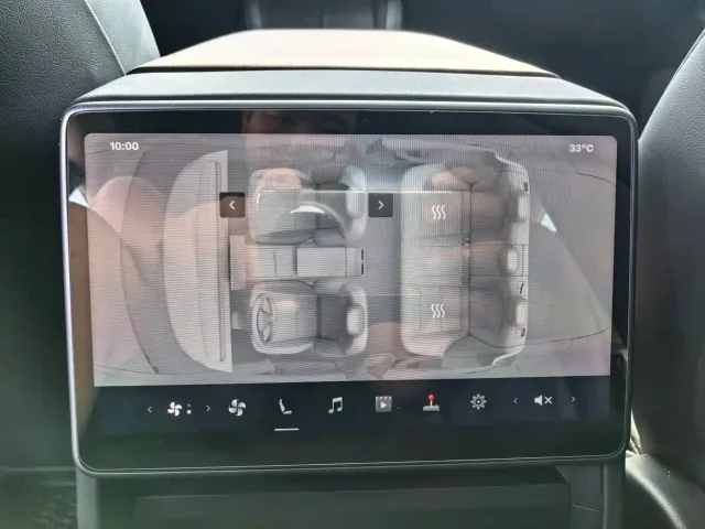 Tesla Model 3 — Фото автомобиля 11