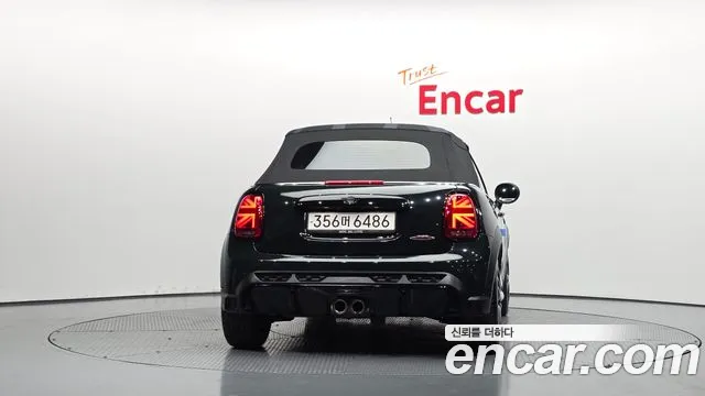 Mini Cooper Convertible — Фото автомобиля 4