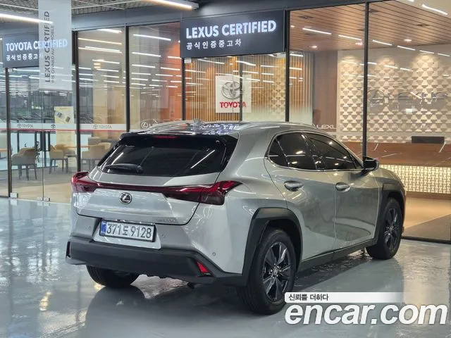 Lexus UX UX300h — Фото автомобиля 2