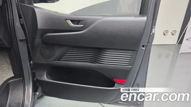 Hyundai Staria — Фото автомобиля 25