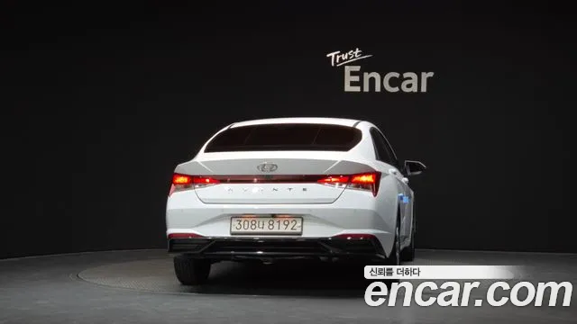 Hyundai Avante CN7 — Фото автомобиля 4