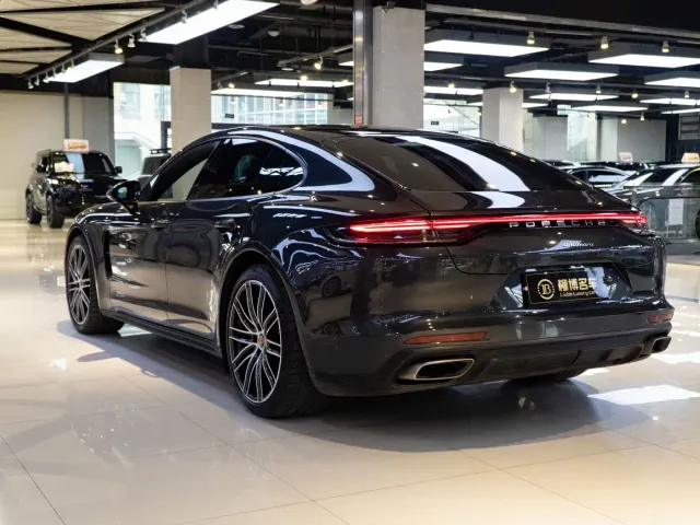 Porsche Panamera — Фото автомобиля 2