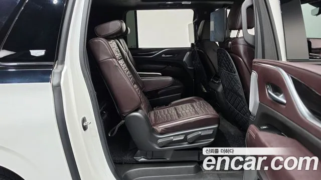 Cadillac Escalade 5th Gen — Фото автомобиля 17