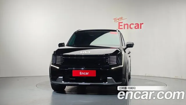 Kia EV9 — Фото автомобиля 3
