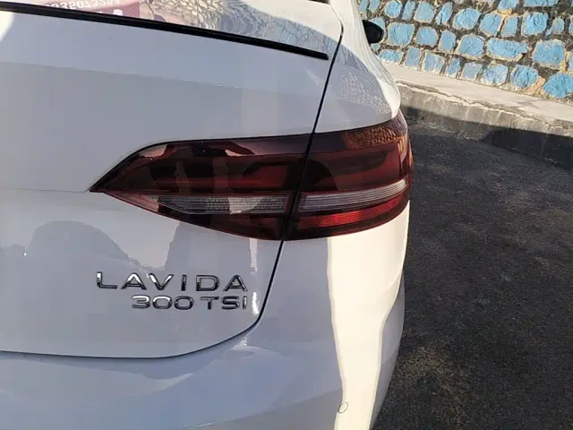 Volkswagen Lavida — Фото автомобиля 7