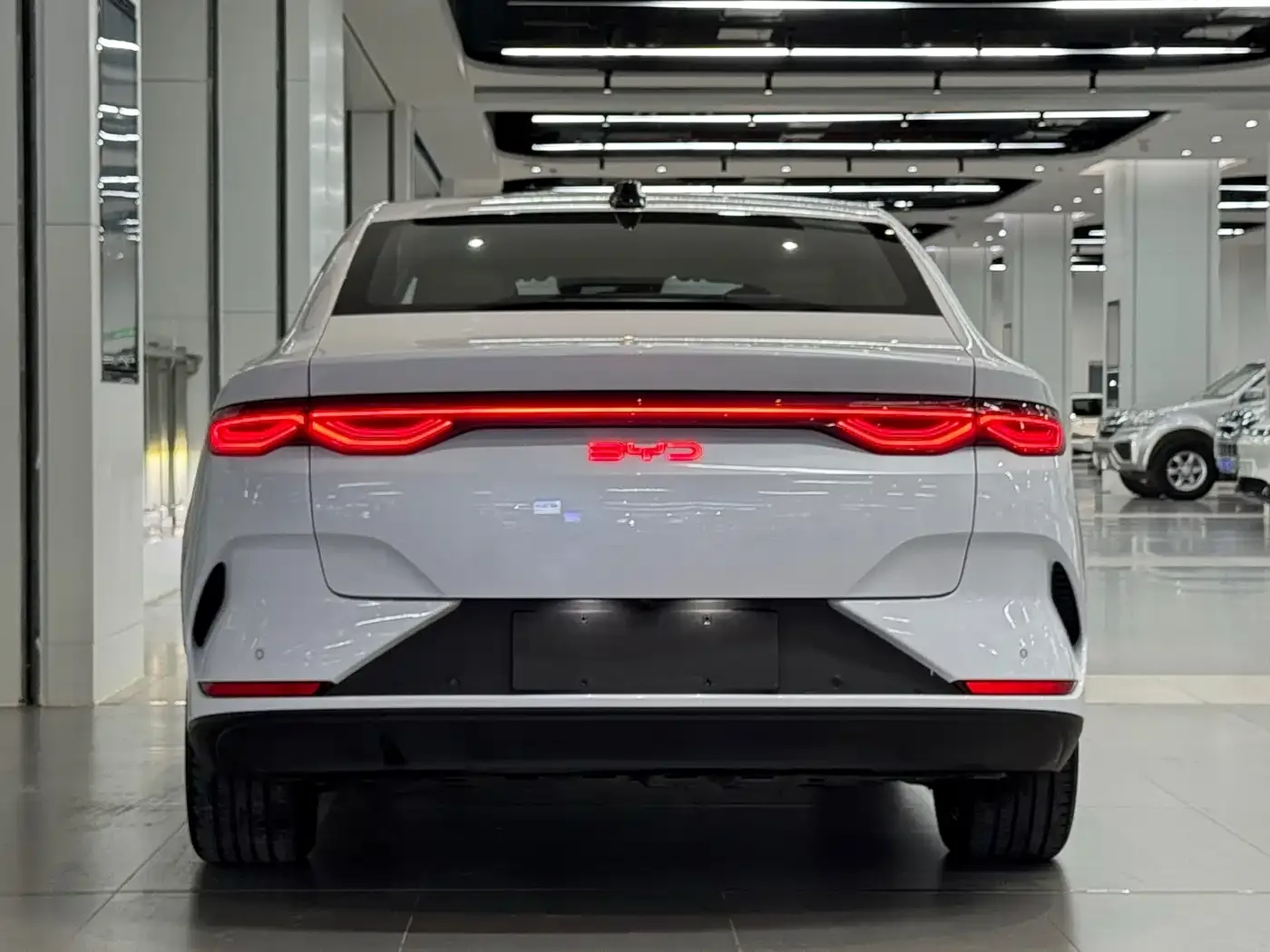 BYD Qin L 2025 EV 545KM Superior — Фото автомобиля 5