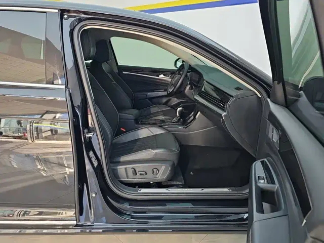 Volkswagen Passat — Фото автомобиля 8