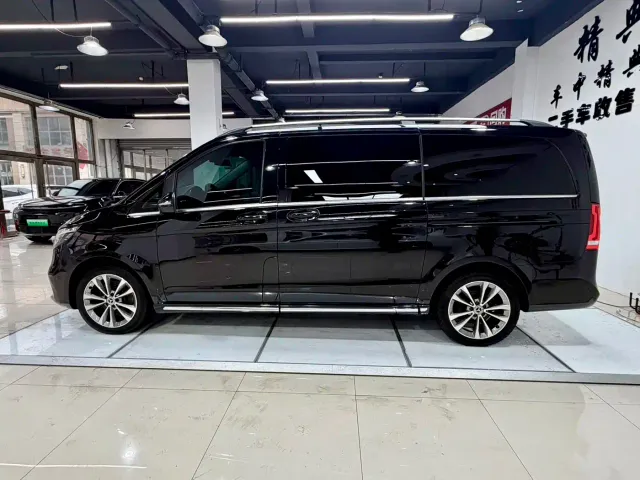 Mercedes-Benz V-Class — Фото автомобиля 4