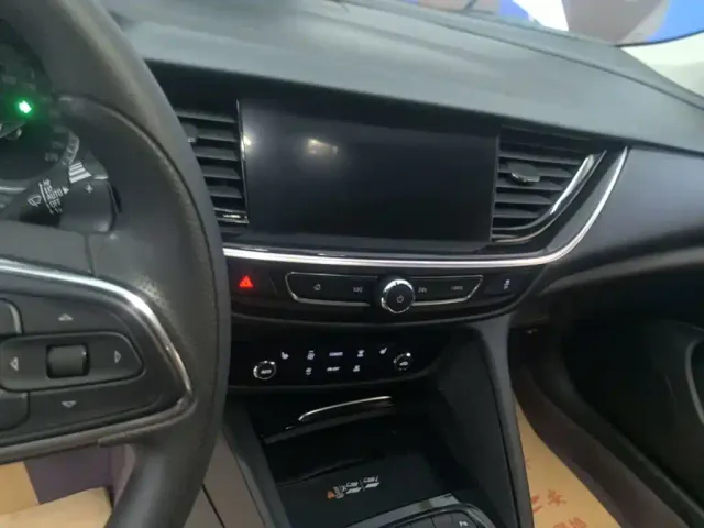 Buick Regal — Фото автомобиля 12