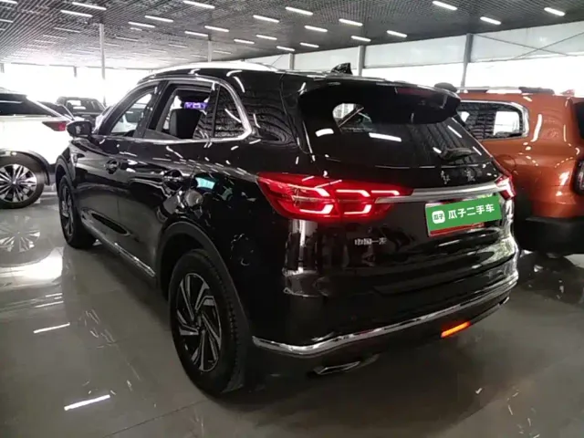 Hongqi HS5 — Фото автомобиля 4