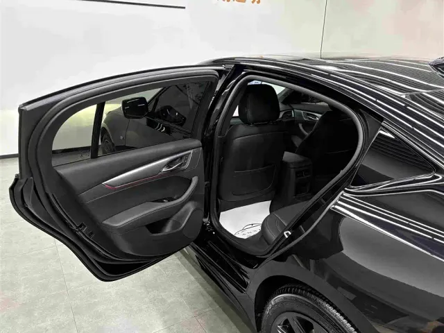 Cadillac CT5 — Фото автомобиля 15