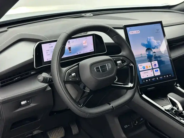 Geely Boyue — Фото автомобиля 10