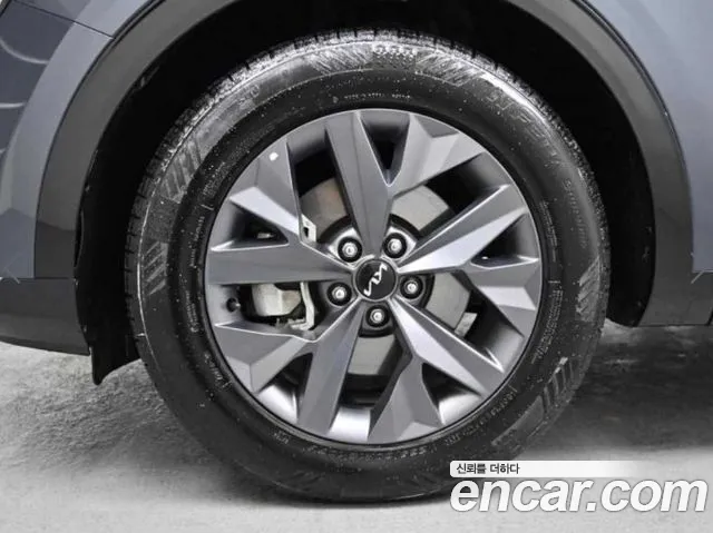 Kia Sportage Sportage 5-е поколение Бензин 1.6 турбо 2WD — Фото автомобиля 4