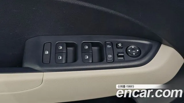Hyundai Venue — Фото автомобиля 30