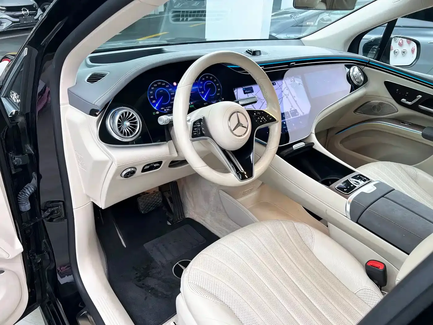 Mercedes-Benz Mercedes-Benz EQS SUV 2023 450 4MATIC Pioneer Edition — Фото автомобиля 15