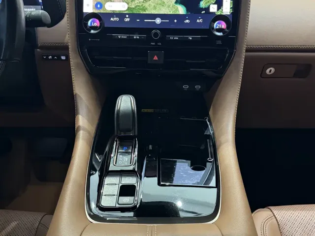 Toyota Alphard — Фото автомобиля 18