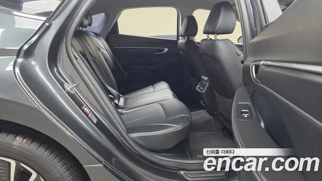 Hyundai Sonata — Фото автомобиля 11