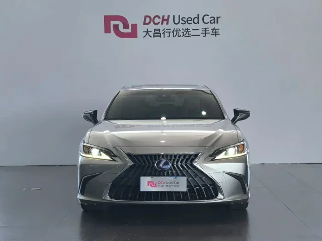 Lexus ES — Фото автомобиля 2