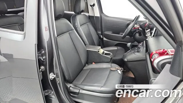 Hyundai Casper Casper Turbo Essential Light — Фото автомобиля 12