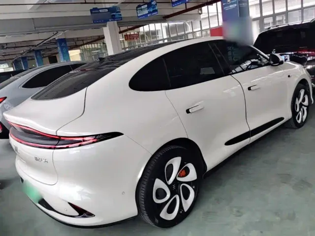 IM Motors LS6 — Фото автомобиля 6