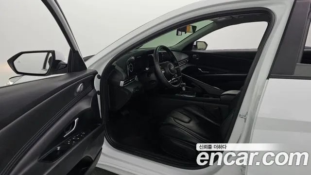 Hyundai Avante CN7 — Фото автомобиля 10