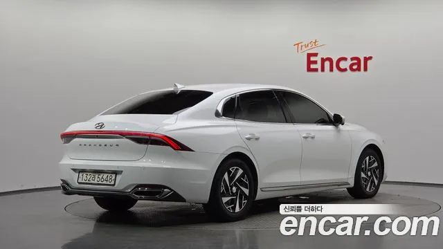 Hyundai Grandeur — Фото автомобиля 2