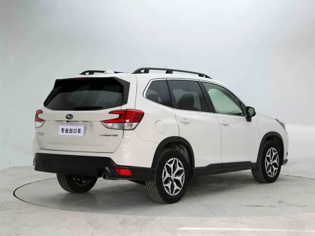 Subaru Forester — Фото автомобиля 6