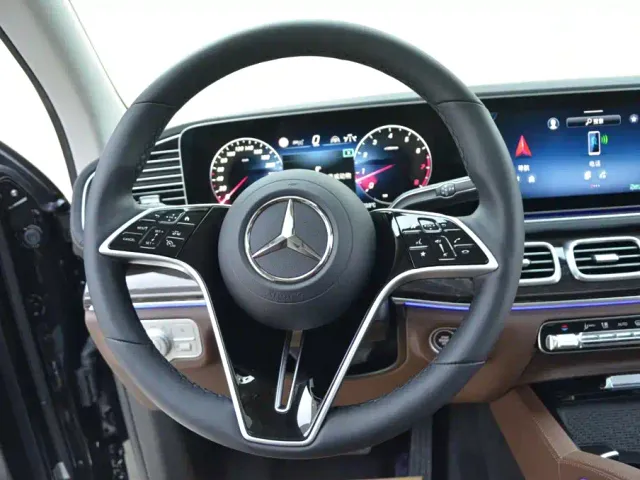 Mercedes-Benz GLE-Class — Фото автомобиля 10
