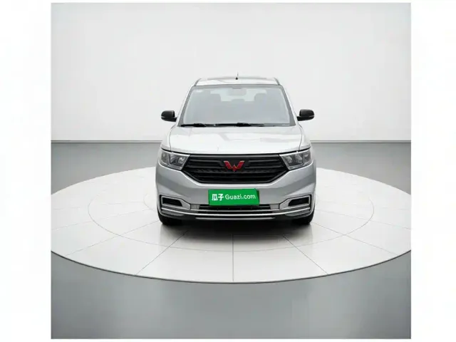 Wuling Hongguang V — Фото автомобиля 2