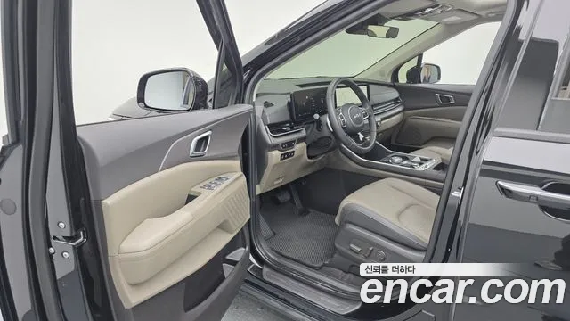 Kia Carnival Generation 4 — Фото автомобиля 10